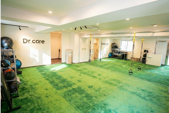 開放的な空間でのトレーニング